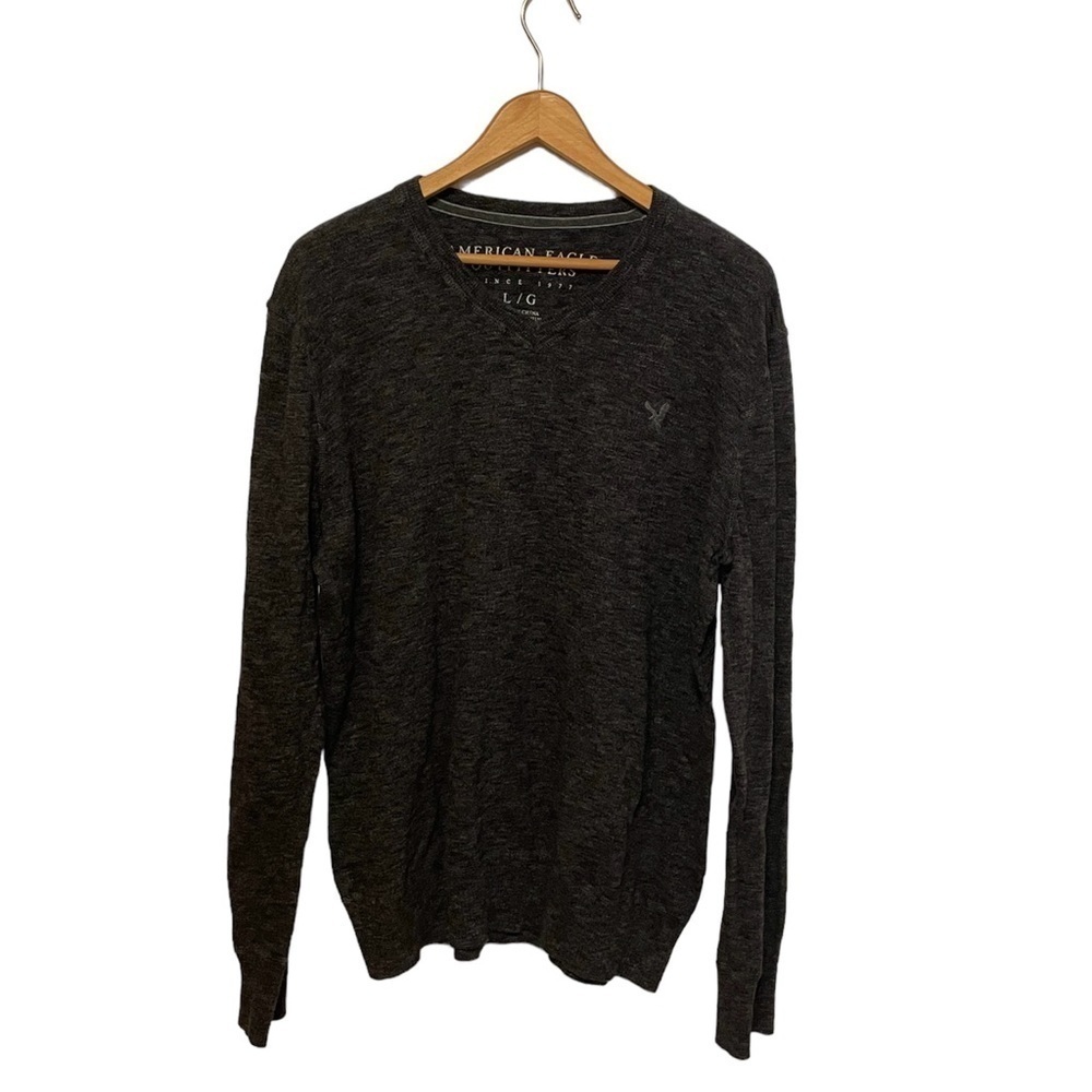 American Eagle Men’s V-neck Gray Marled Sweater